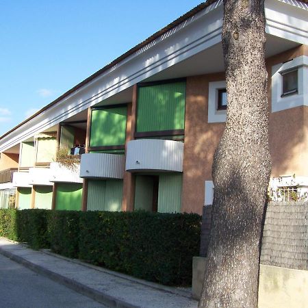 location en bord de mer Hyères Buitenkant foto